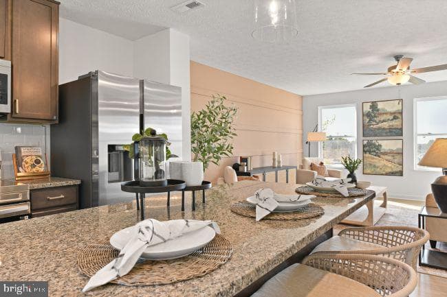 70 Thorton Avenue photo 3