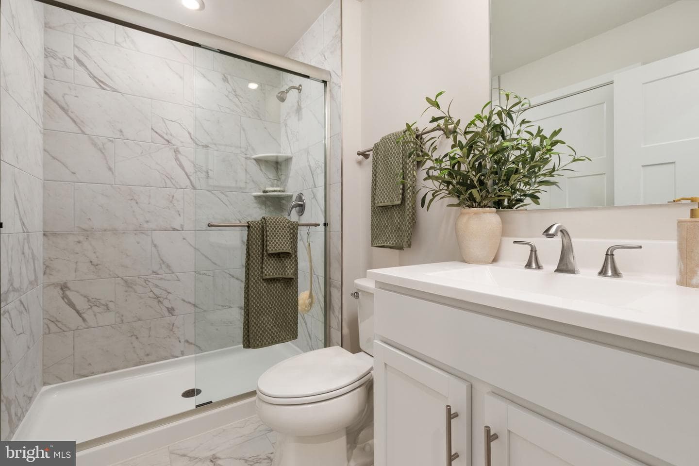 90 Thorton Avenue photo 21