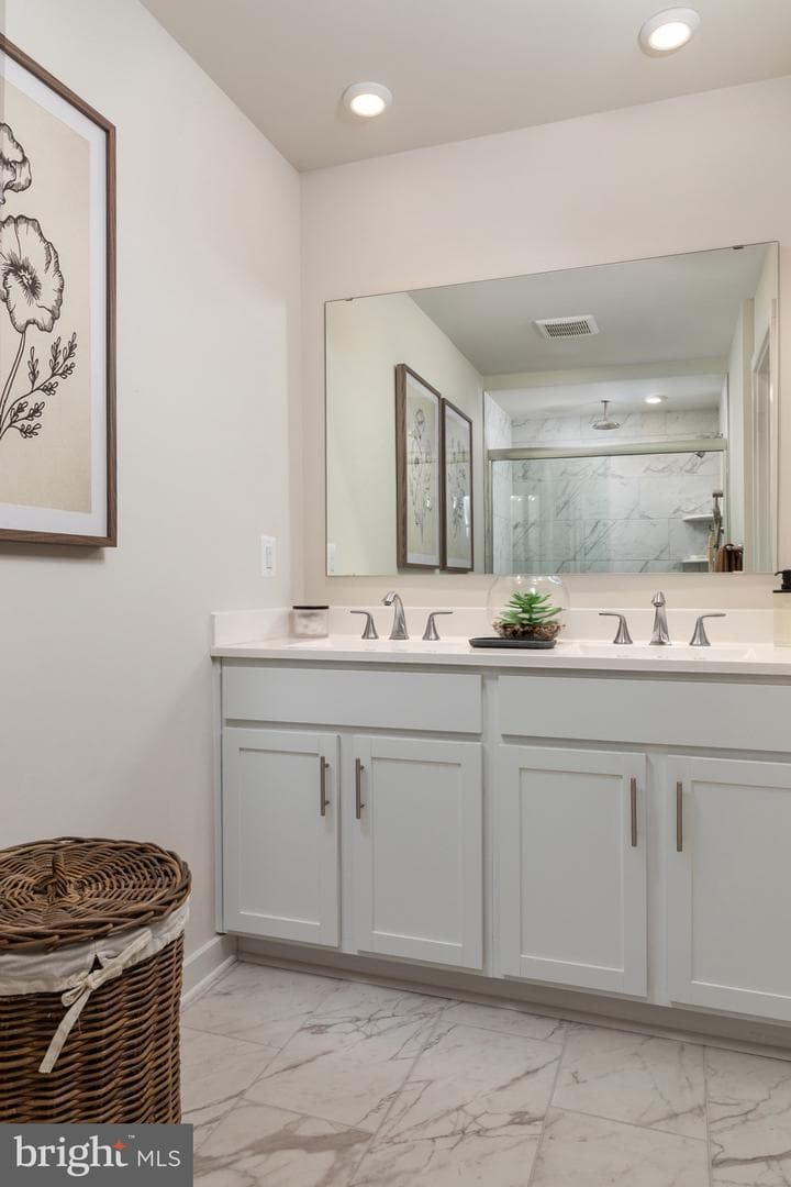 90 Thorton Avenue photo 41
