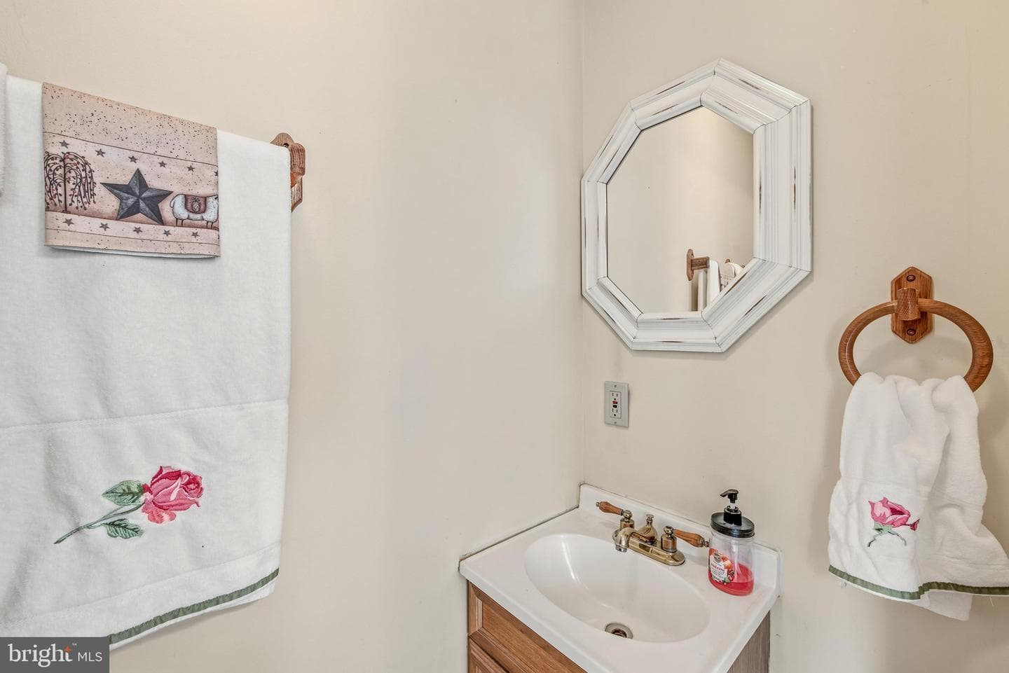 504 N Mildred Street photo 25