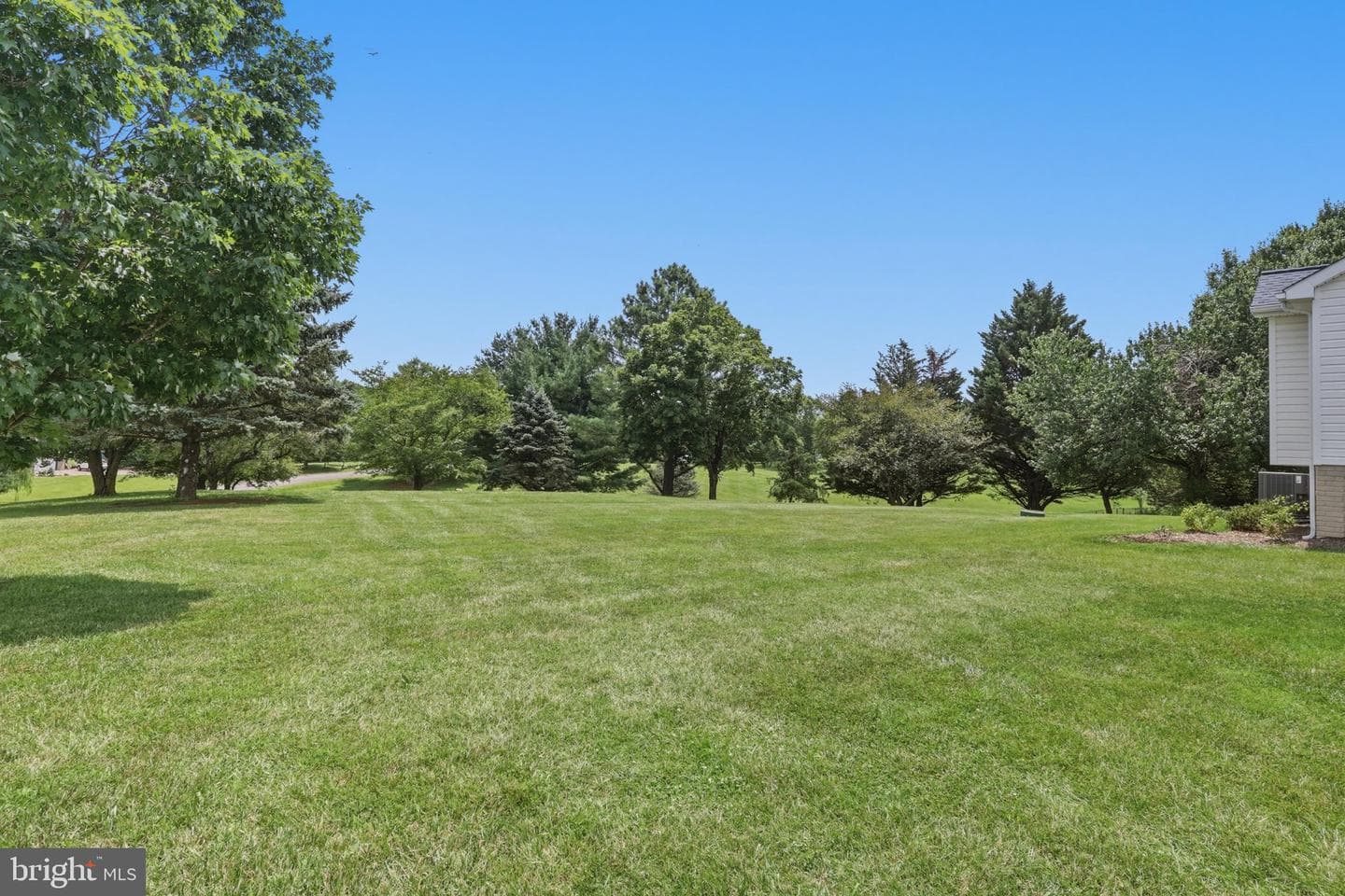 23 Teakwood Court photo 44