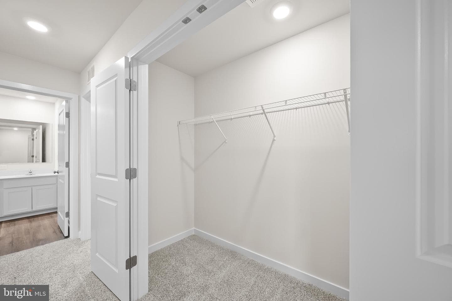 211 Eclipse Street photo 22