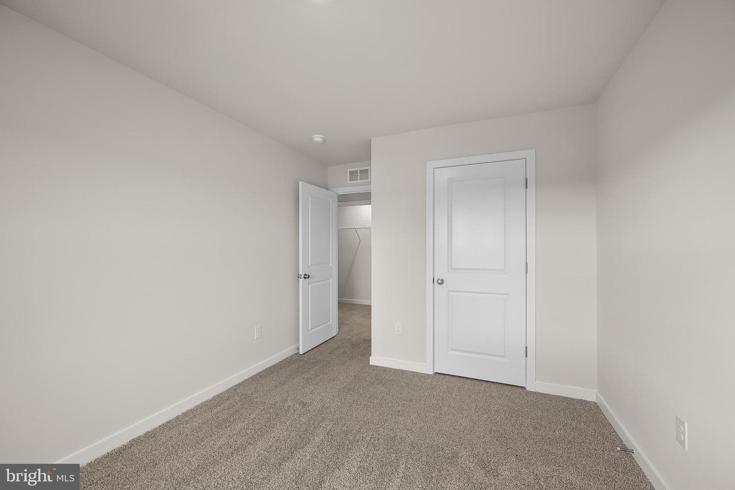 211 Eclipse Street photo 24
