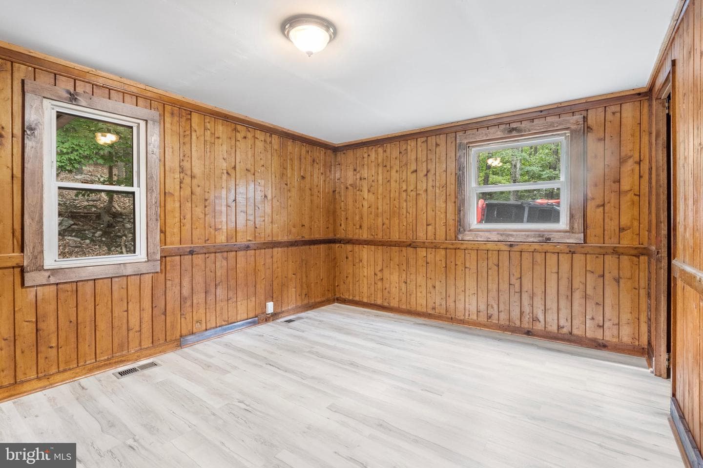 964 Valley View Road photo 13
