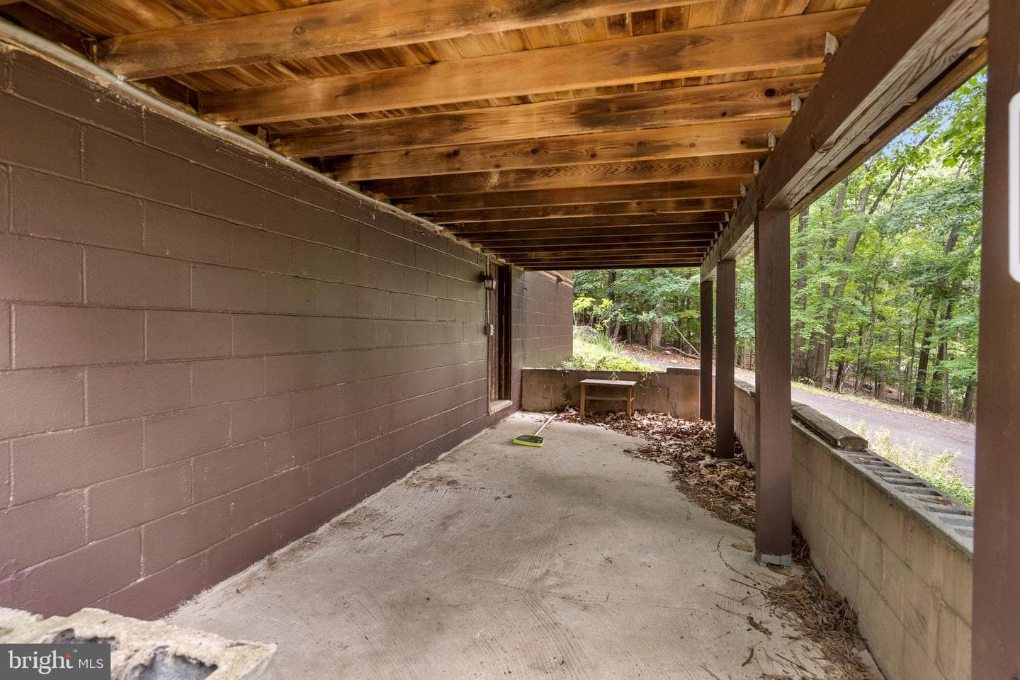 964 Valley View Road photo 20
