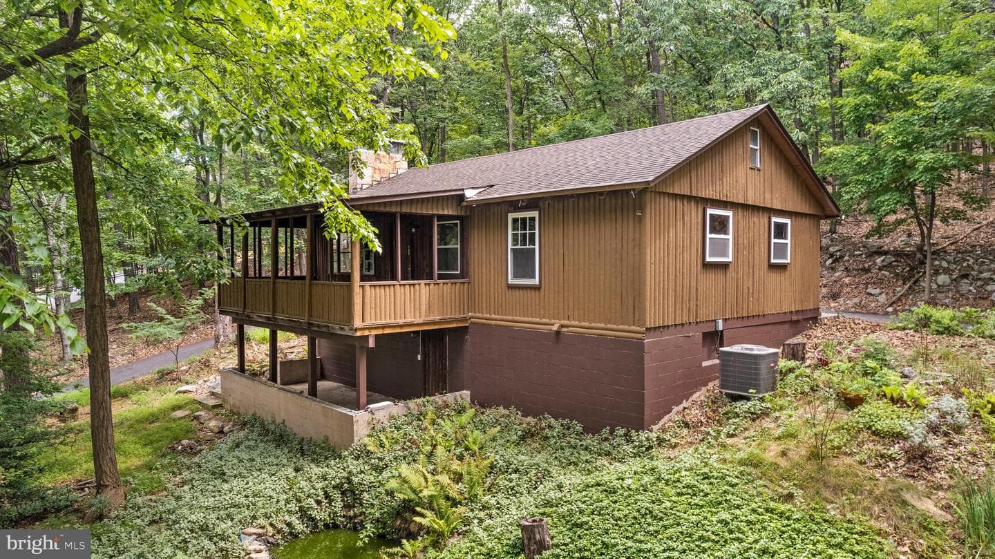 964 Valley View Road photo 24