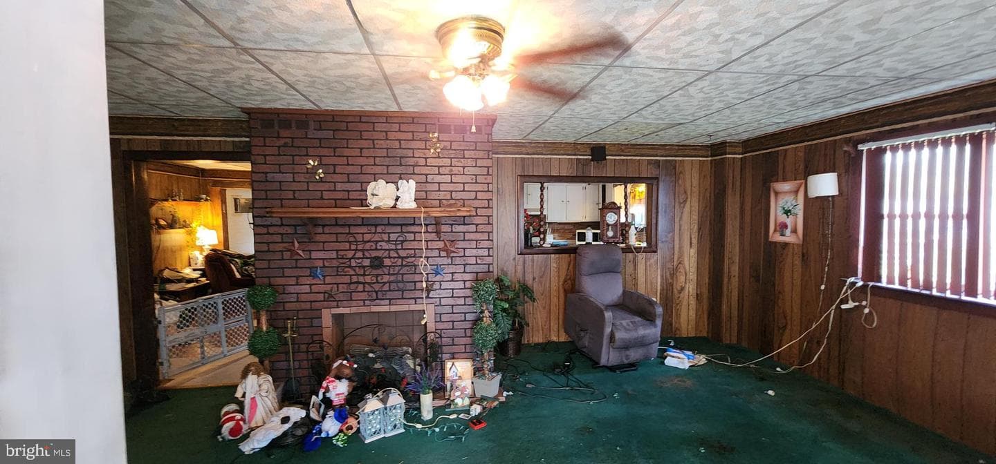 502 Alexander St photo 17