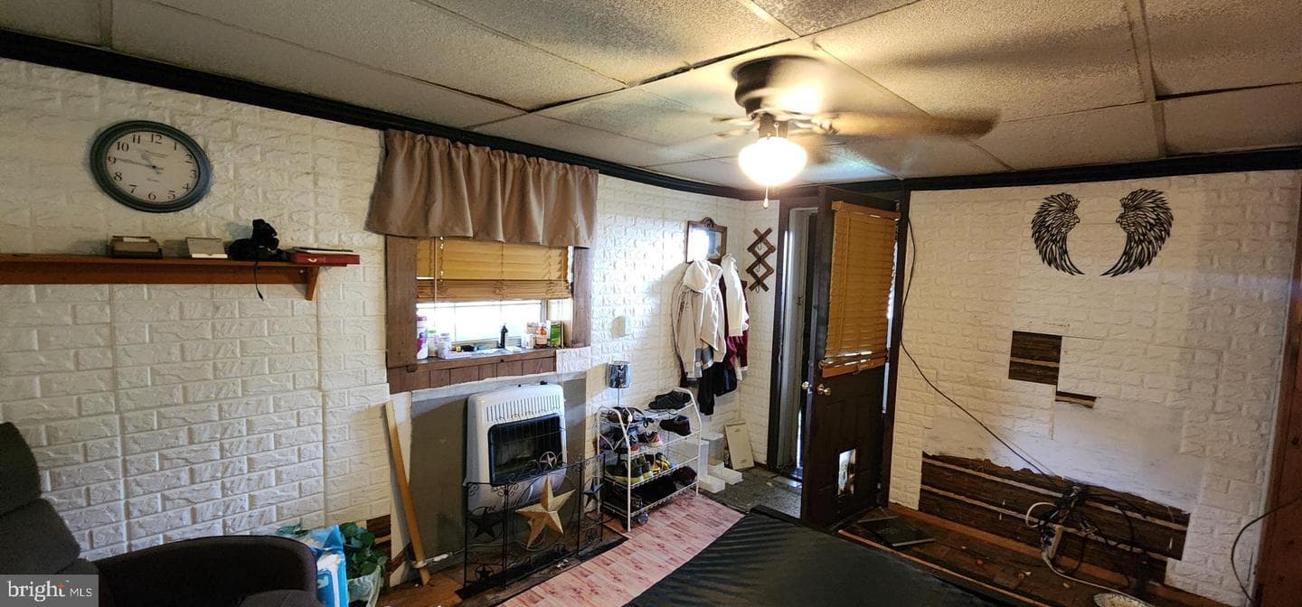 502 Alexander St photo 31