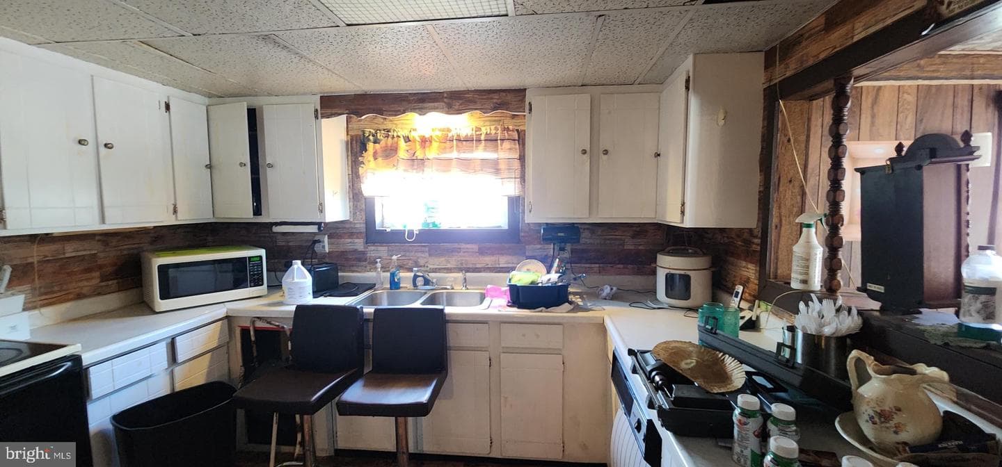 502 Alexander St photo 36