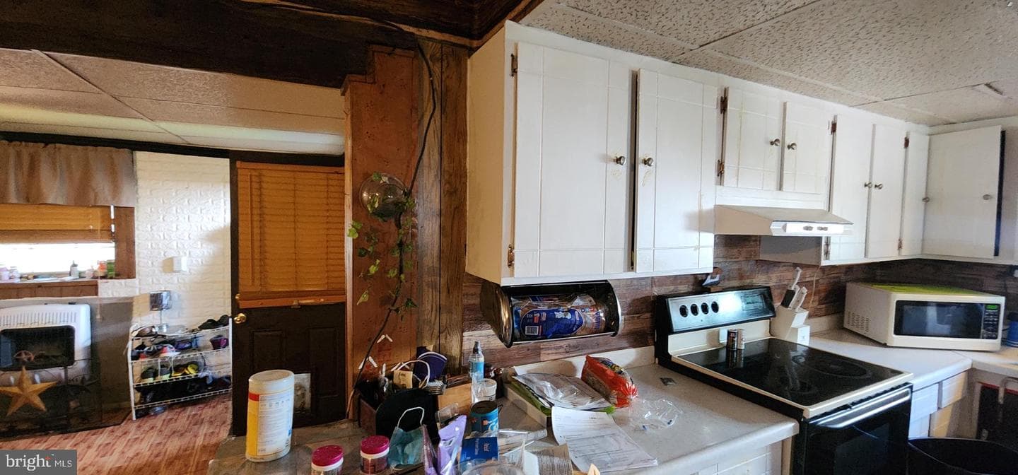 502 Alexander St photo 39