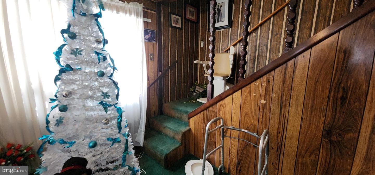 502 Alexander St photo 45