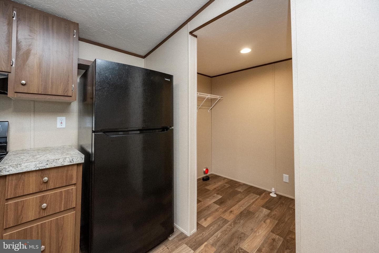 97 Saint Clair's Village photo 16