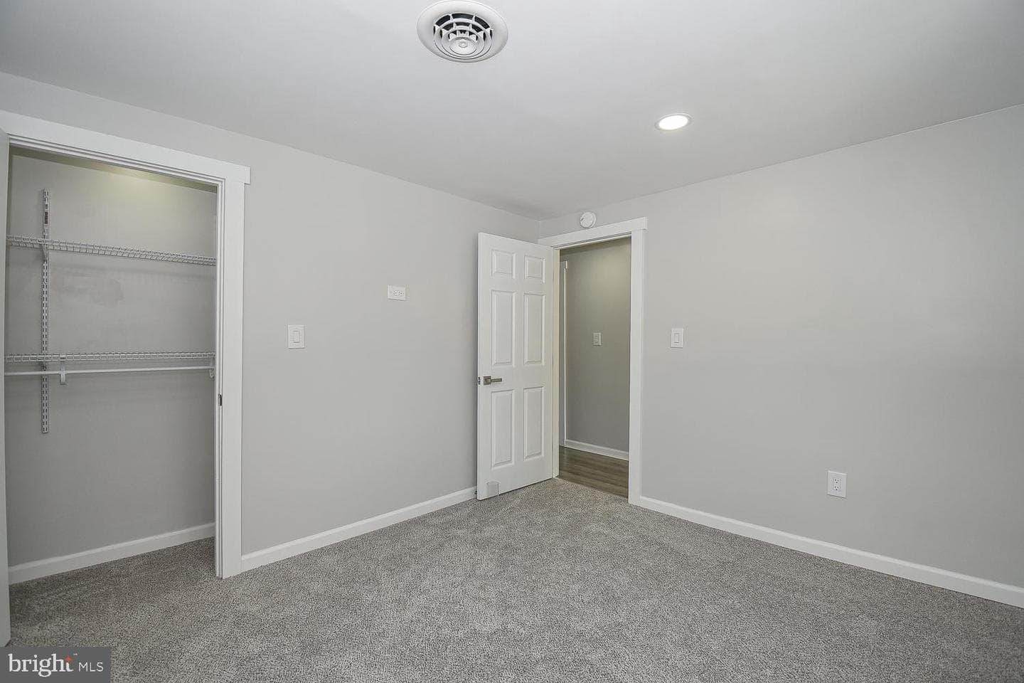 94 N Old Mill Drive photo 32