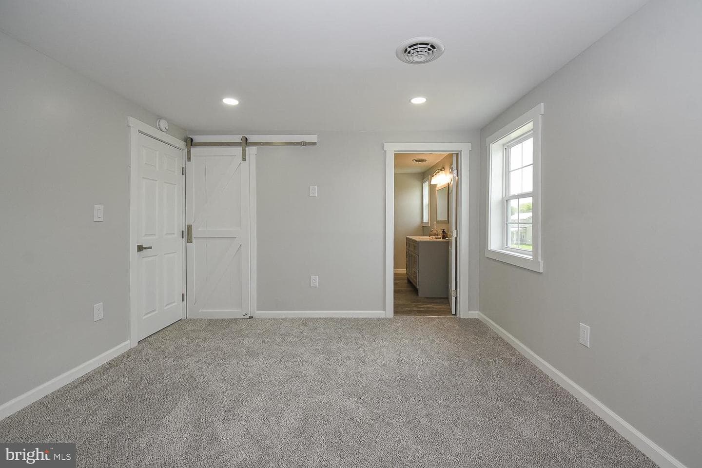 94 N Old Mill Drive photo 36