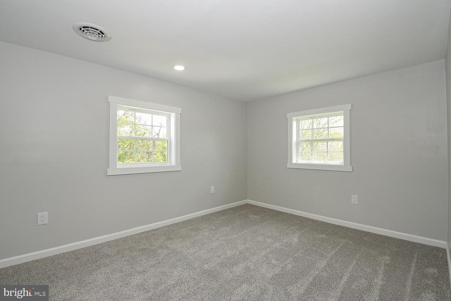 94 N Old Mill Drive photo 42