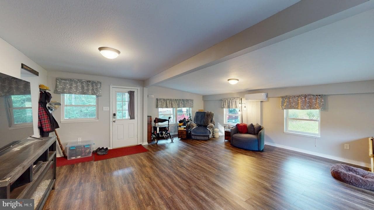 8407 Frankfort Highway photo 12