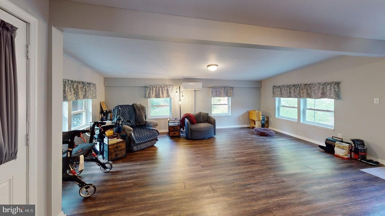8407 Frankfort Highway photo 75