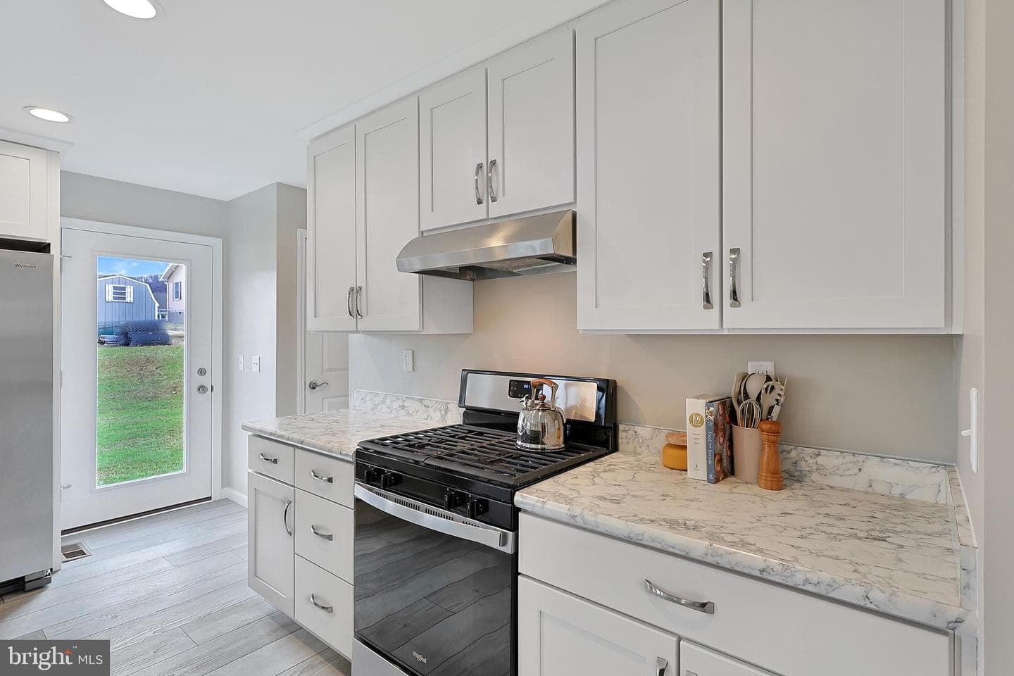 1525 Beacon Street photo 10