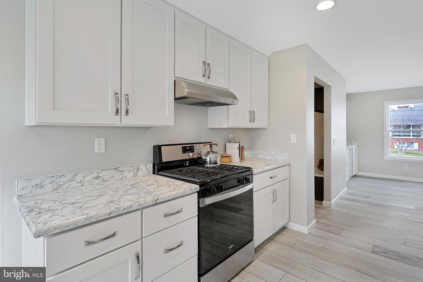 1525 Beacon Street photo 12