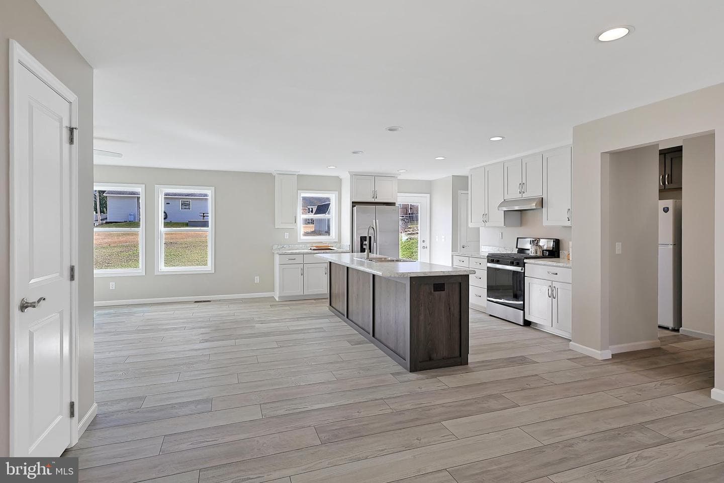 1525 Beacon Street photo 23