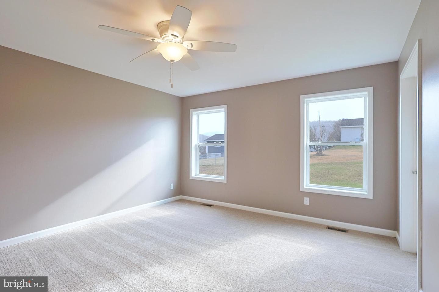 1525 Beacon Street photo 29