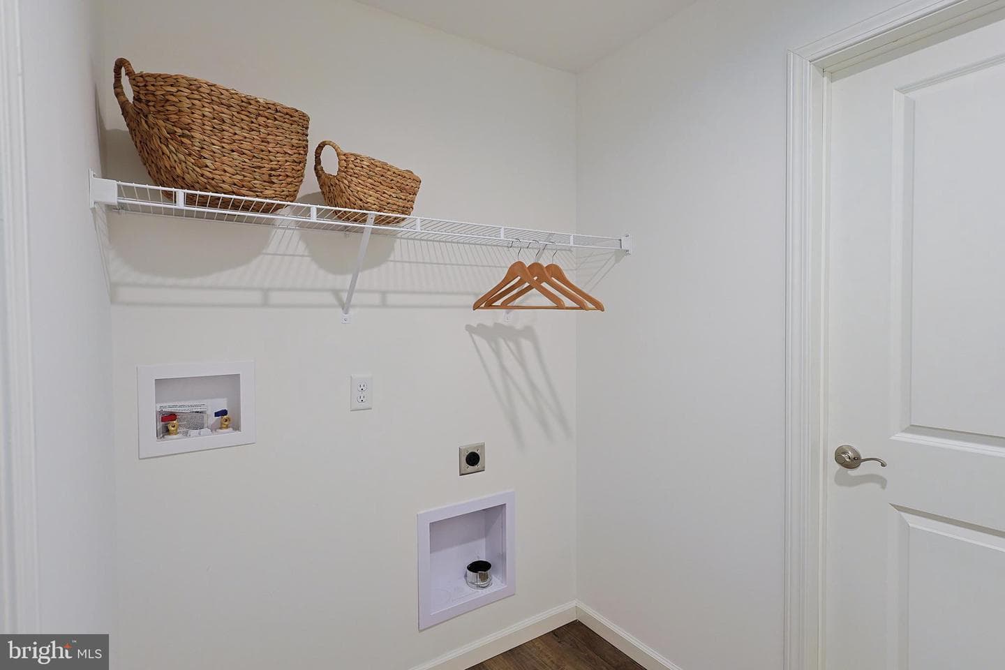 1525 Beacon Street photo 36