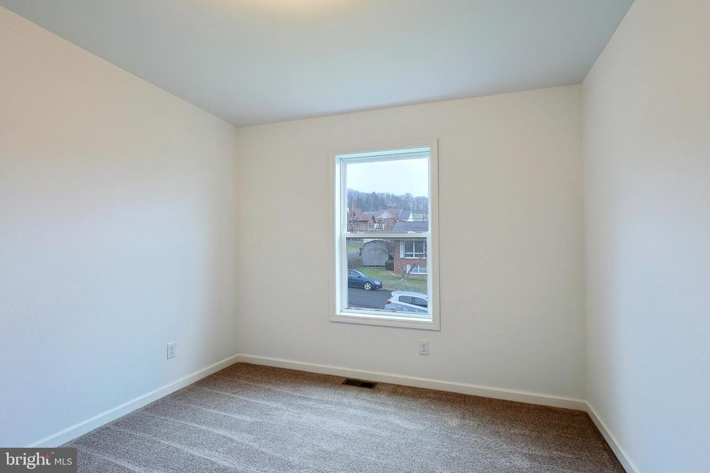 1525 Beacon Street photo 43