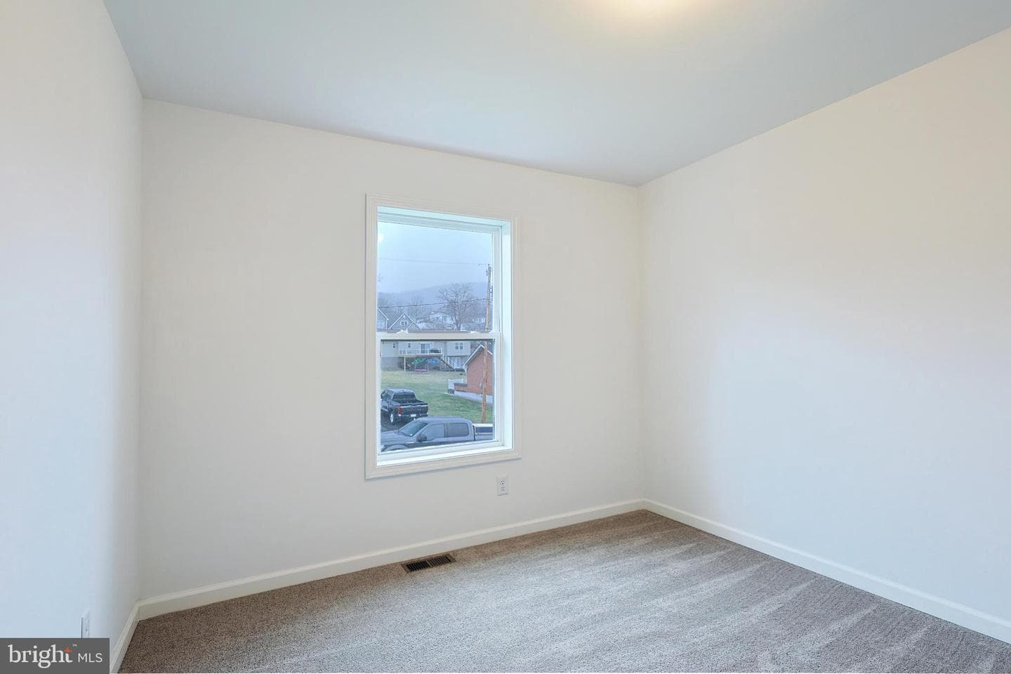 1525 Beacon Street photo 44