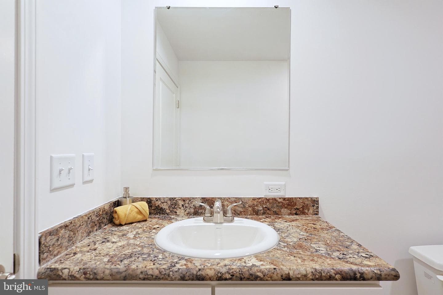 1525 Beacon Street photo 47