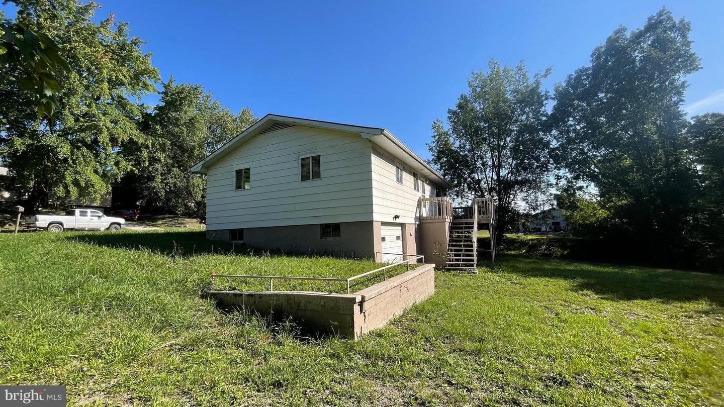 110 Hazelton Drive photo 17
