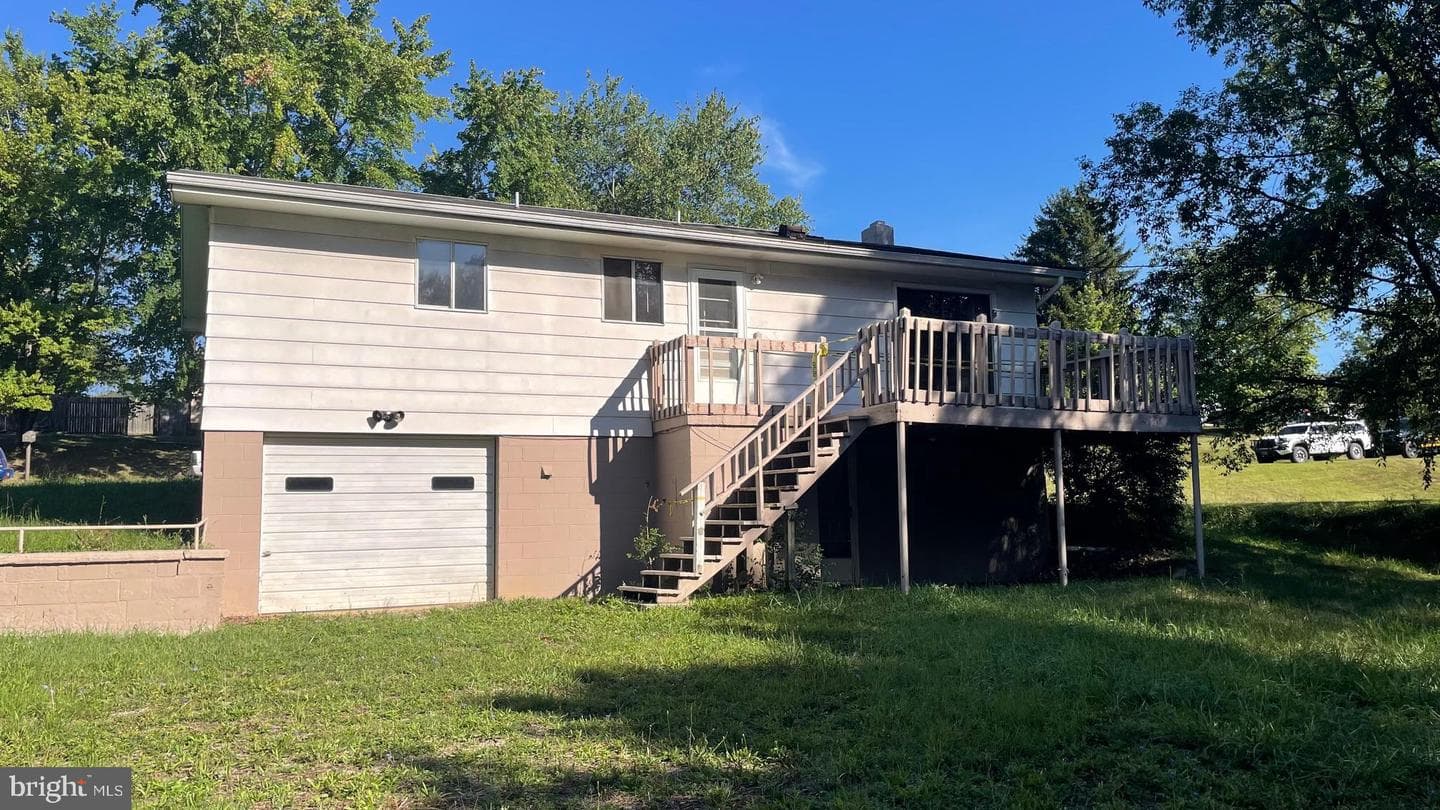 110 Hazelton Drive photo 2