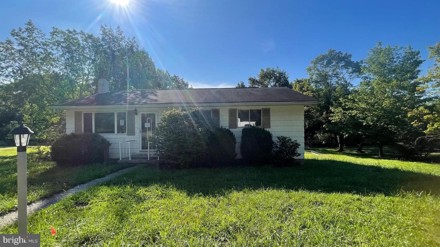 110 Hazelton Drive photo 3