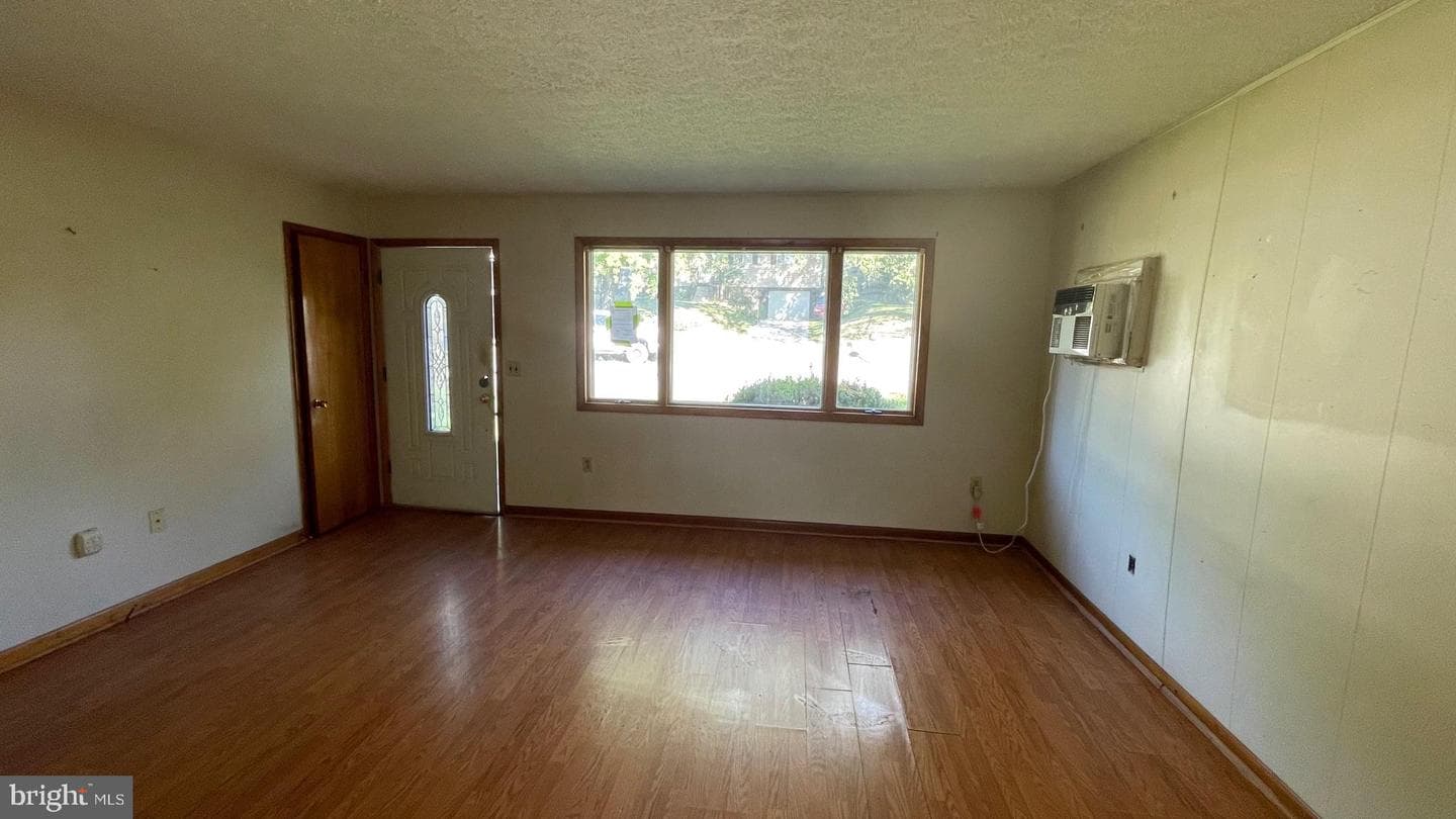 110 Hazelton Drive photo 6