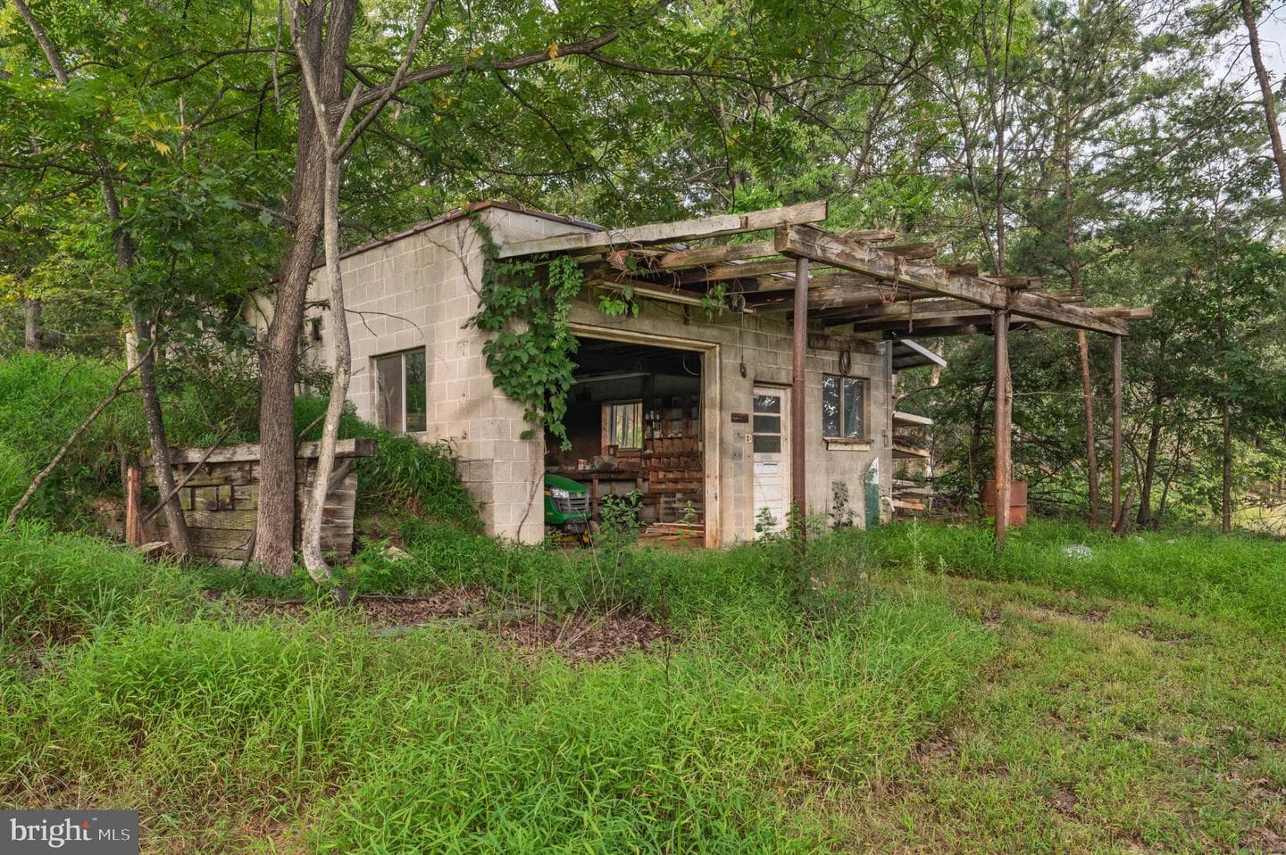 13531 Frankfort Highway photo 64
