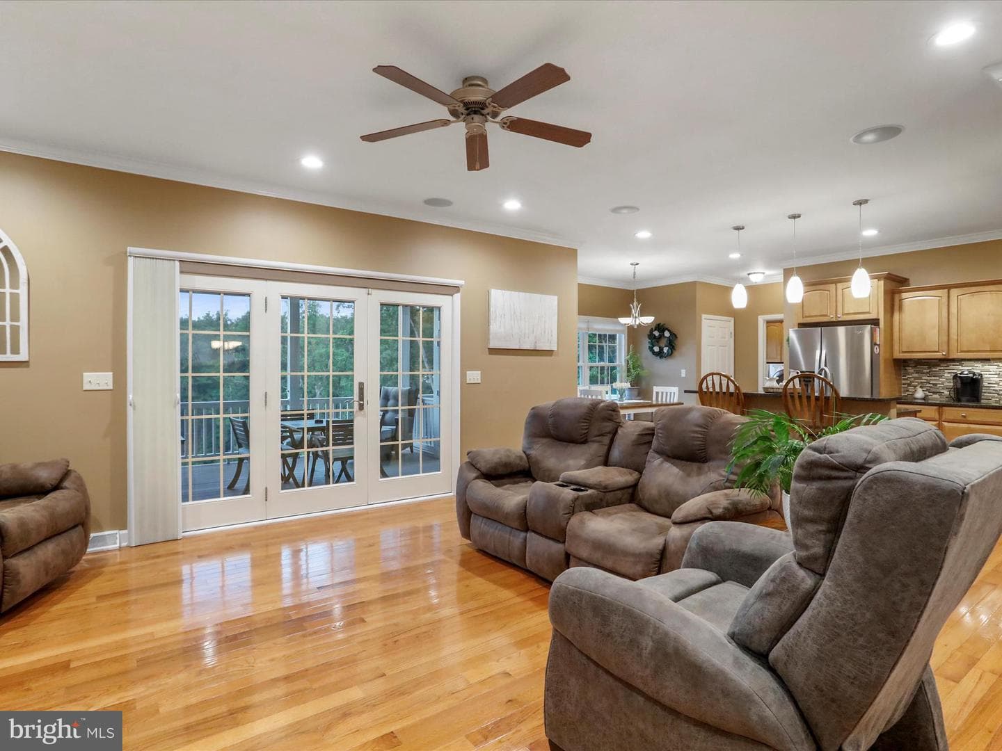 1510 N Lakewood Drive photo 11