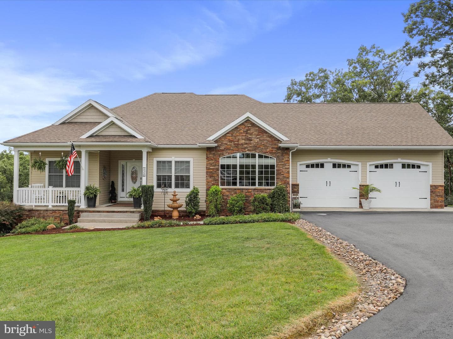 1510 N Lakewood Drive photo 6