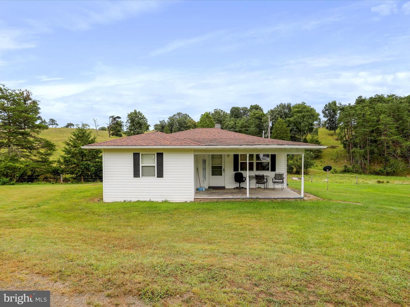 736 Susan Fleek Road photo 10