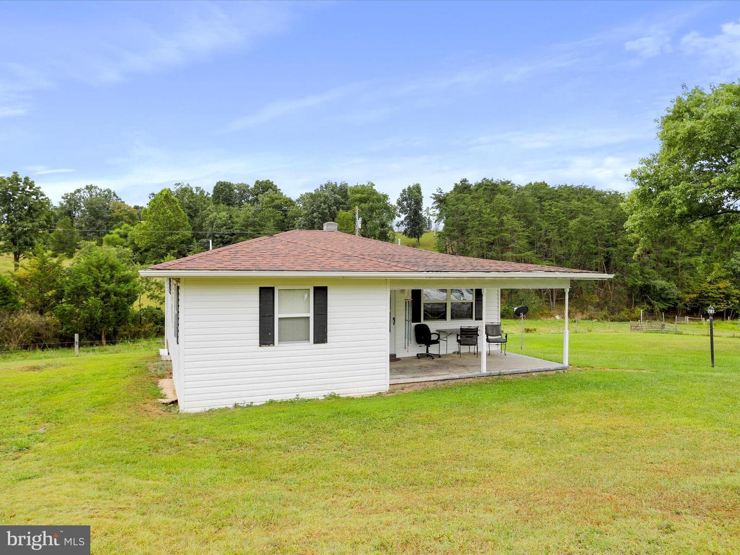 736 Susan Fleek Road photo 11