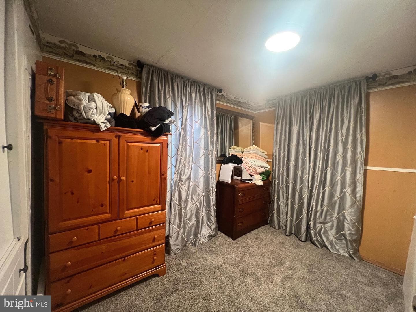 323 Richmond Street photo 13