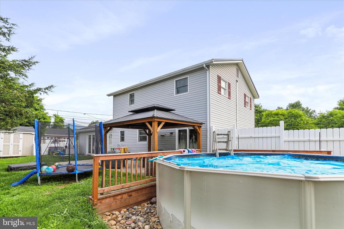 15 Nightingale Street photo 33