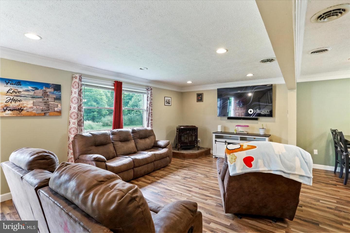 15 Nightingale Street photo 6