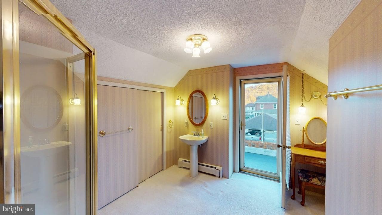 81 James Street photo 17