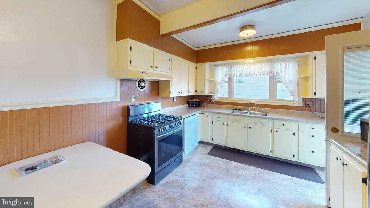 81 James Street photo 38