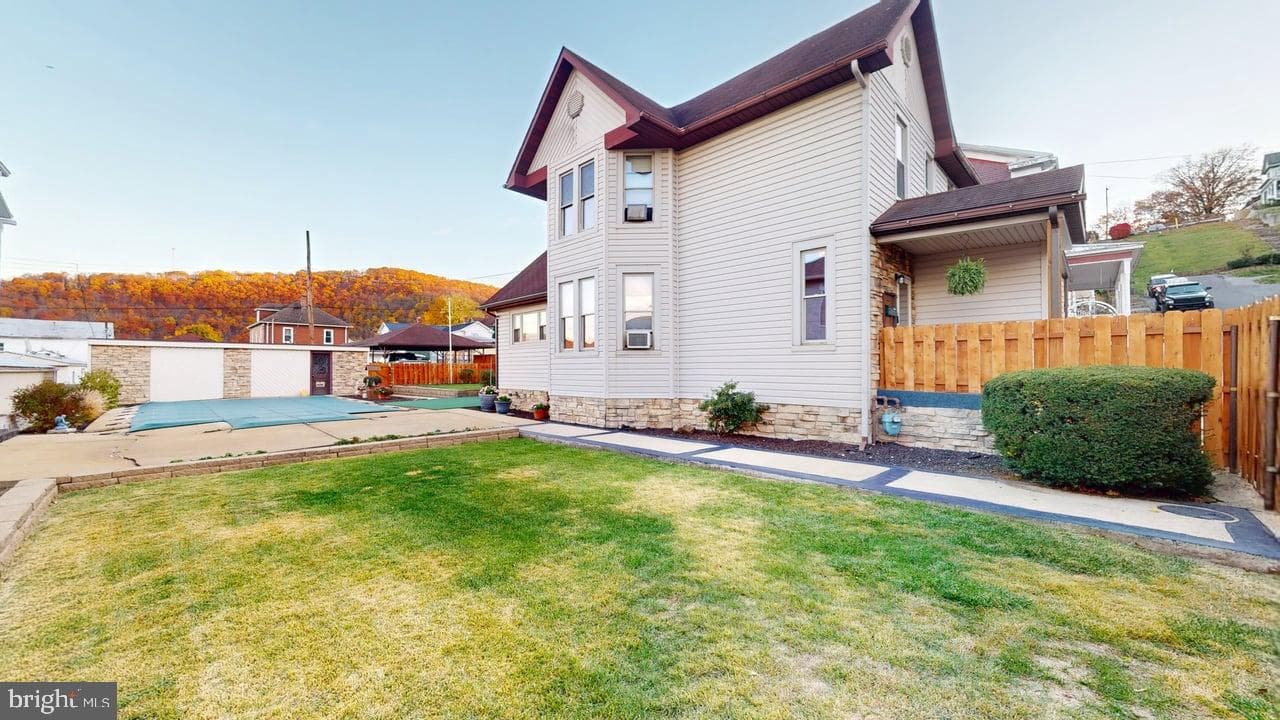 81 James Street photo 55