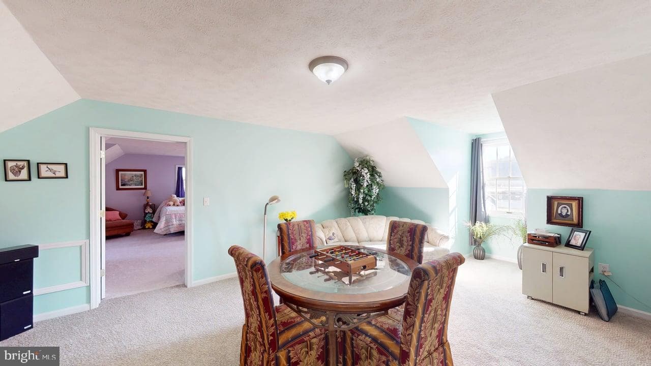 1560 Beacon Street photo 25
