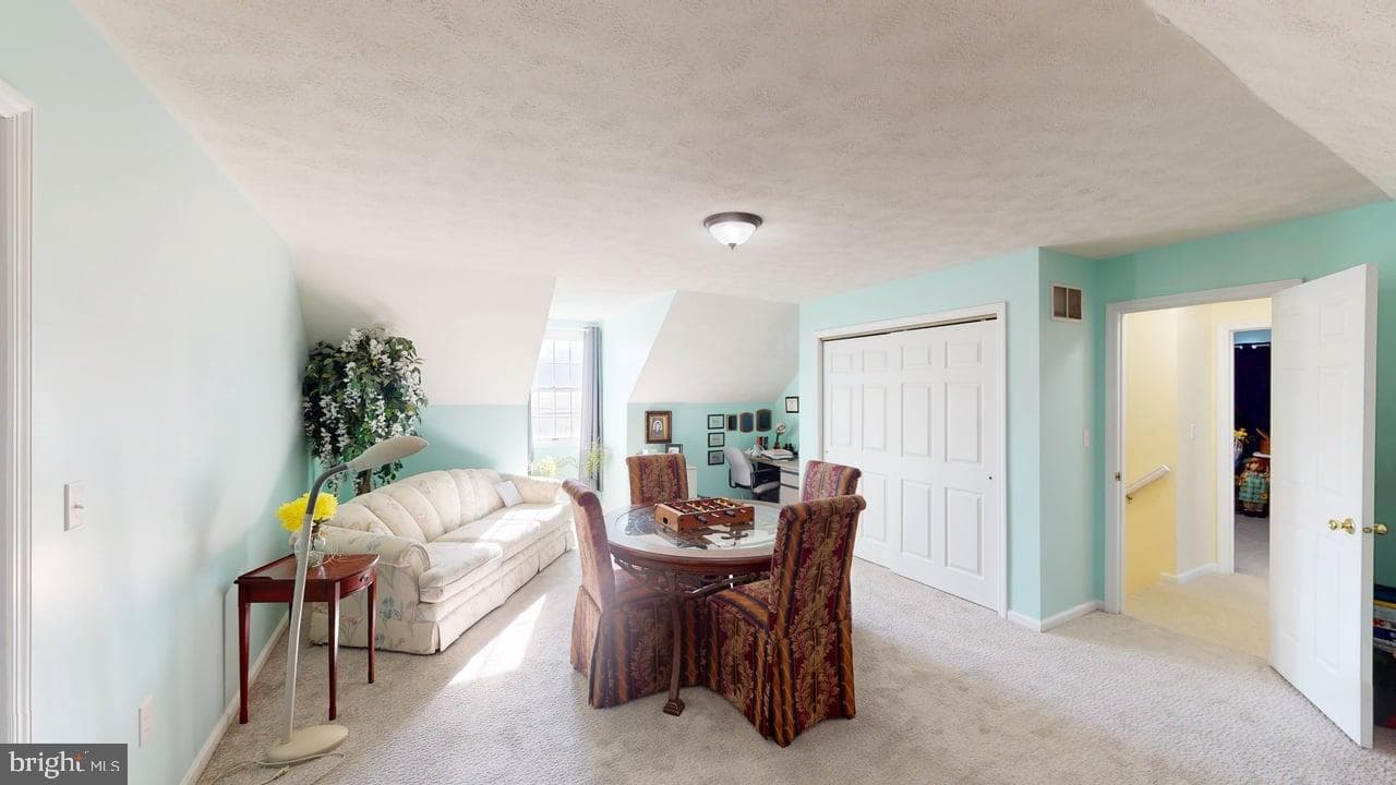 1560 Beacon Street photo 27