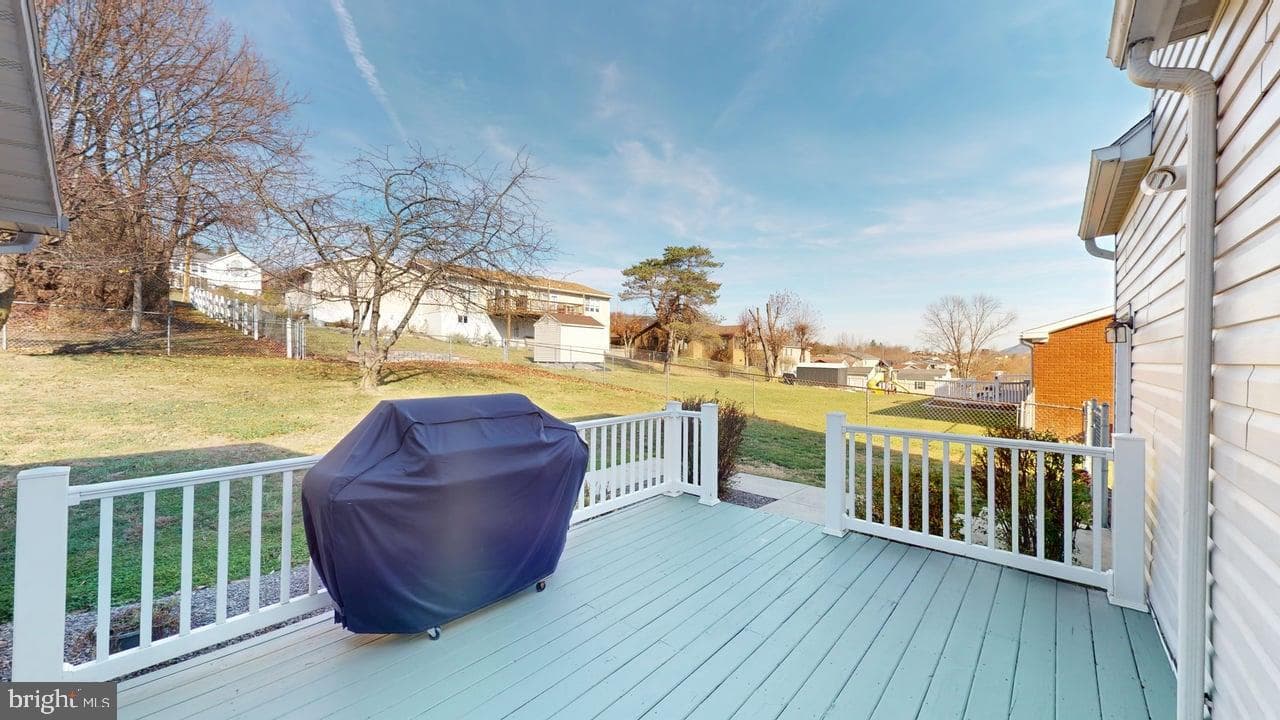 1560 Beacon Street photo 34