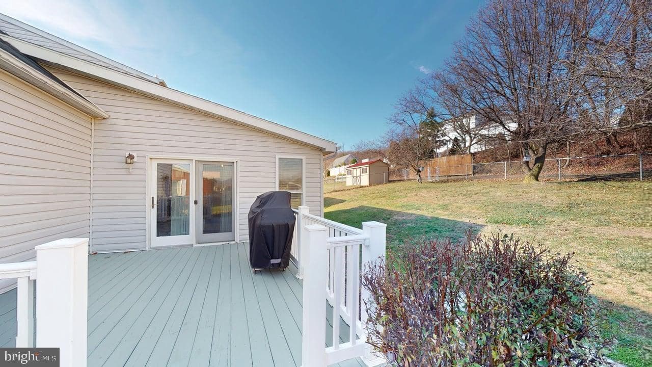 1560 Beacon Street photo 35
