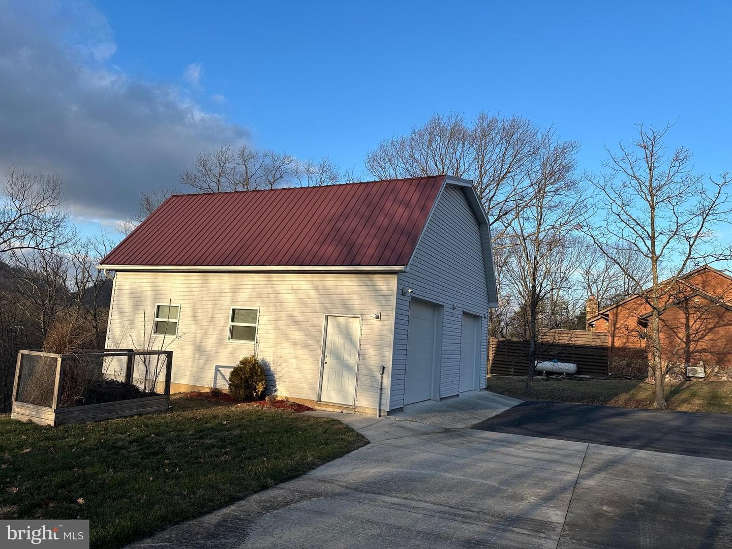 382 Ridgewood Drive photo 6