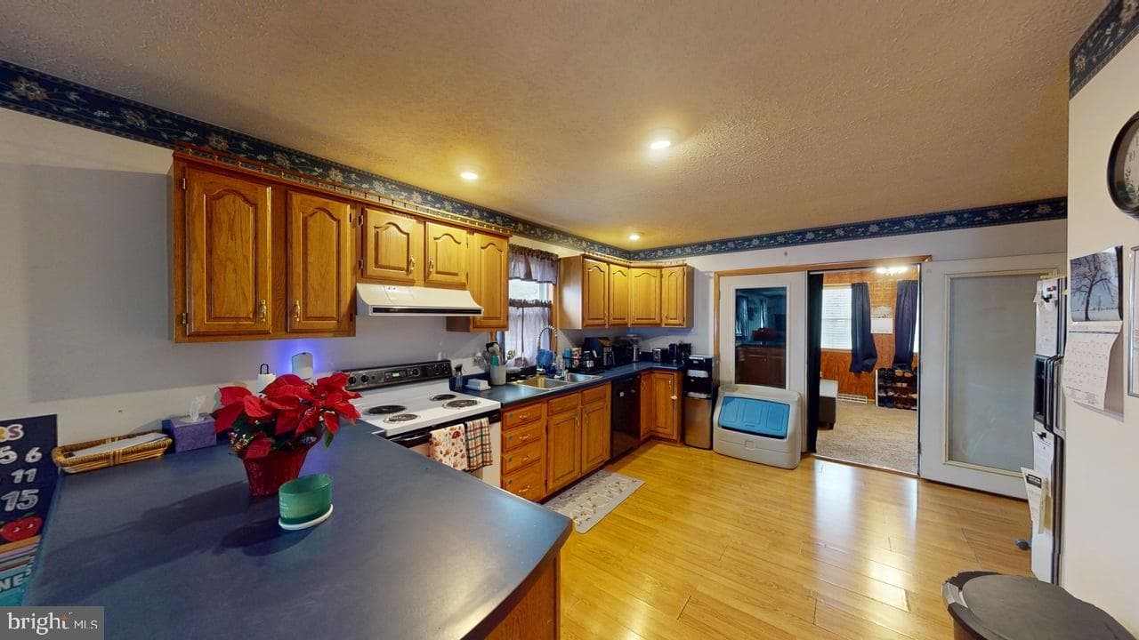 7986 Frankfort Highway photo 22